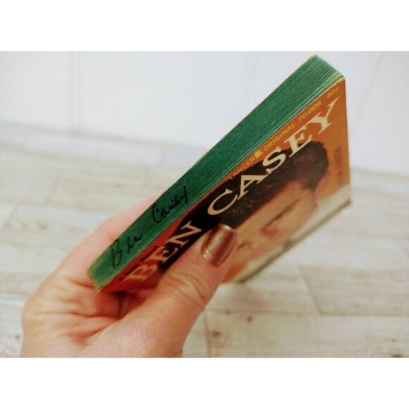 Vtg 1962 - Ben Casey - TV Tie In Paperback Book - William Johnston - Picture 8 of 13